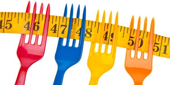 A centimeter on a fork is a symbol of weight loss on the Dukan diet