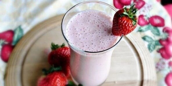 Strawberry milk for the Dukan diet